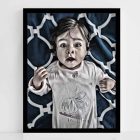 Дигитален портрет по снимка на дете в черна рамка